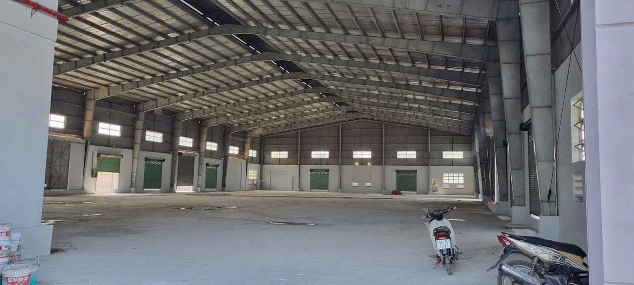 Cho thuê xưởng sản xuất KCN Long Hậu 2500m² chỉ 4 triệu - Bàn giao ngay!