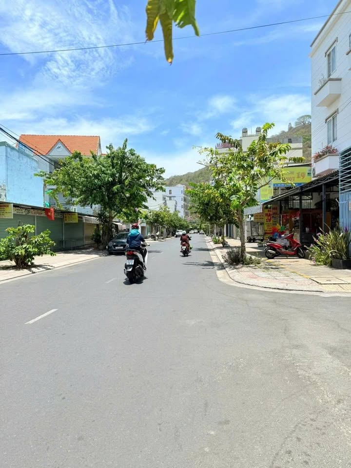 Mặt tiền đường Đinh Tiên Hoàng, Vũng Tàu 93m² giá 8.6 tỷ - Vị trí vàng kinh doanh du lịch!