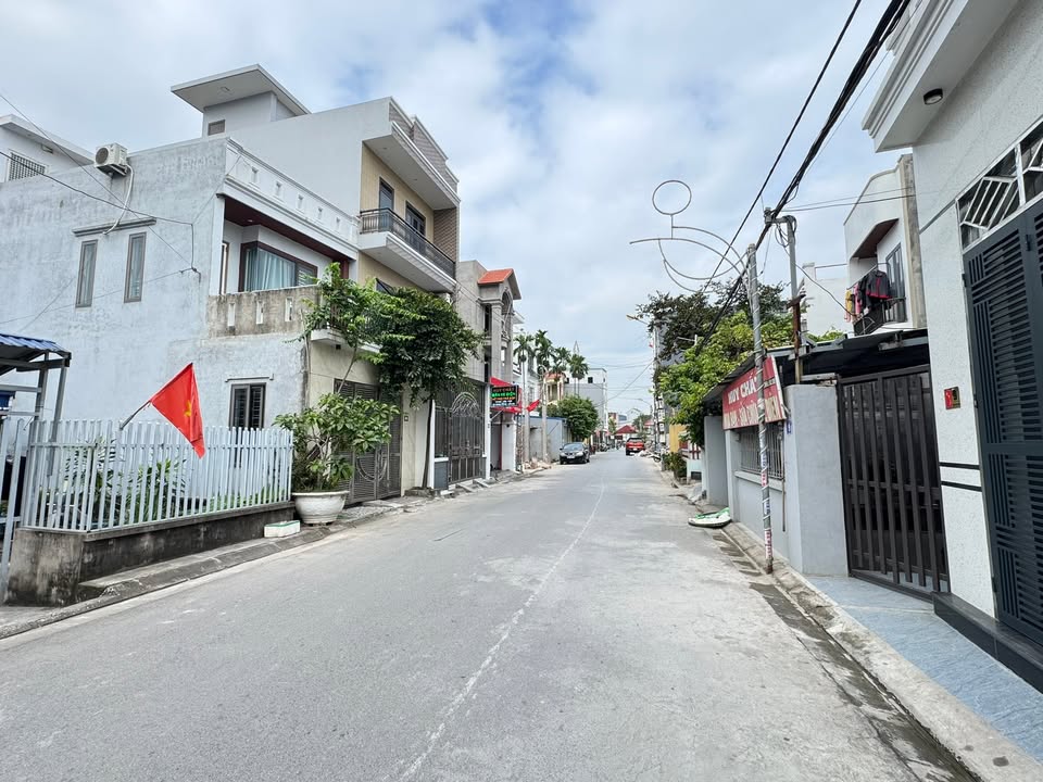 Bán lô đất mặt đường Hàng Tổng Hải Phòng 122,4m² - Vị trí đẹp, thuận lợi kinh doanh!