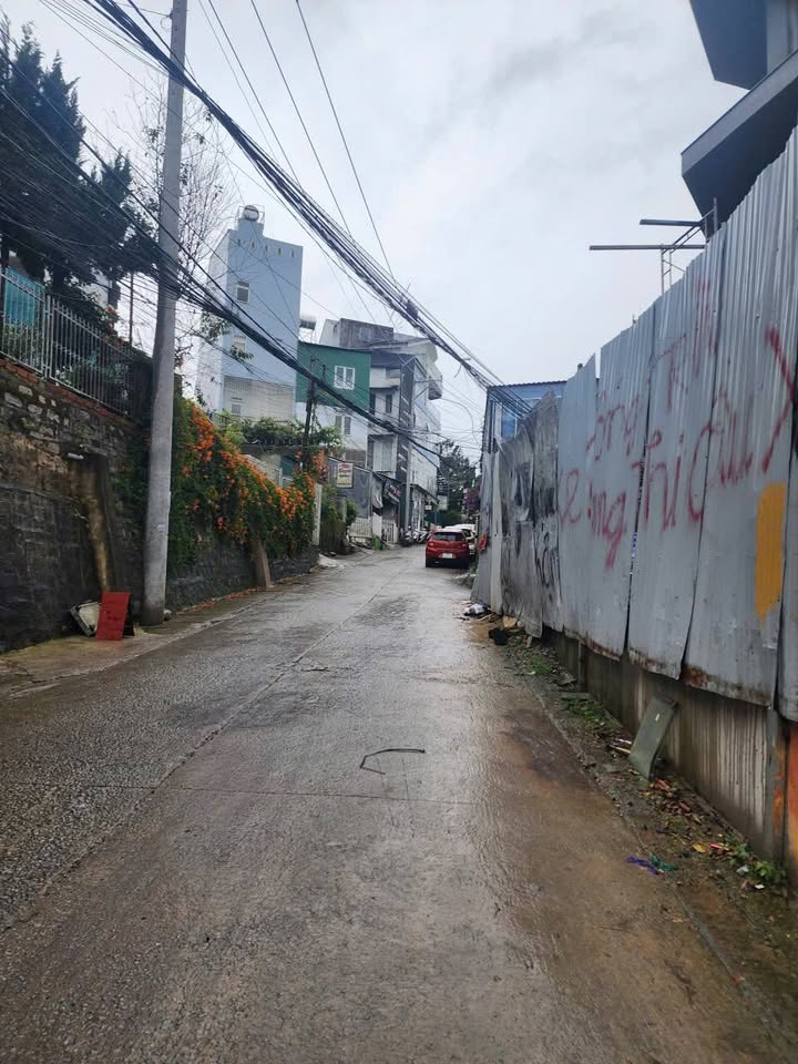 Đất sổ đỏ chính chủ 82m² đường Mai Hắc Đế, Đà Lạt - Giá chỉ 4.5 tỷ!