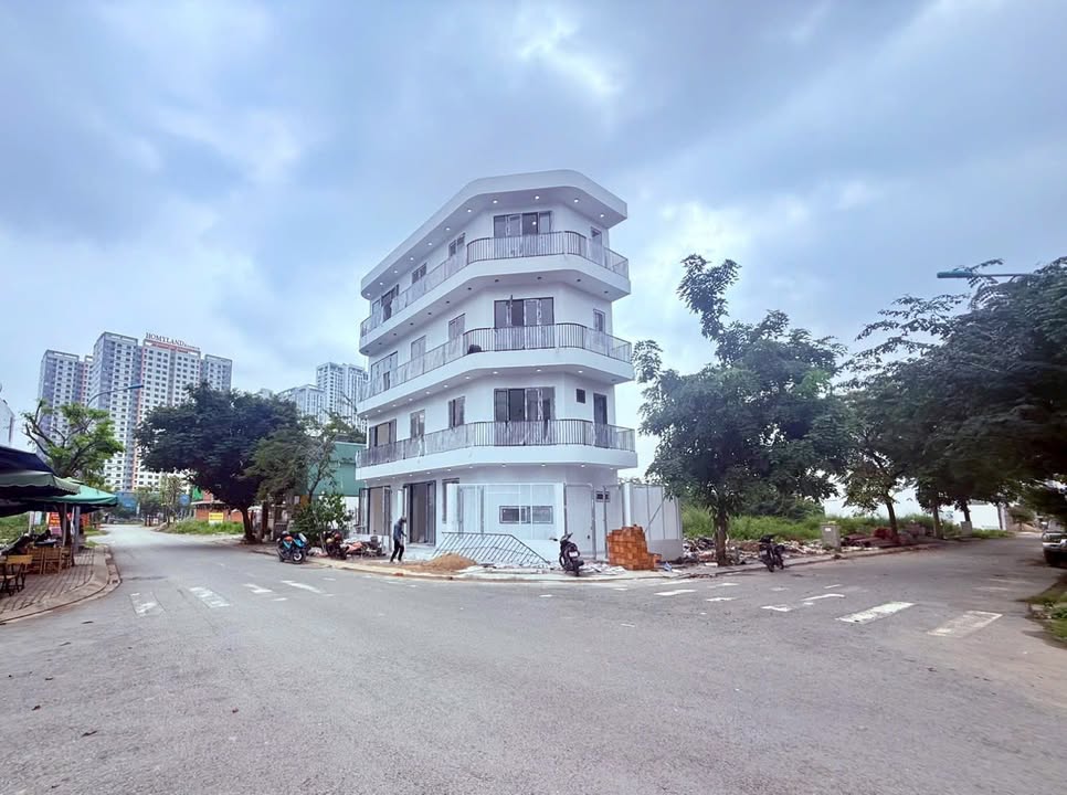 Nhà phố TĐC 30HA Nam Rạch Chiếc Quận 2 80m² giá 13 tỷ - Sổ hồng chính chủ!