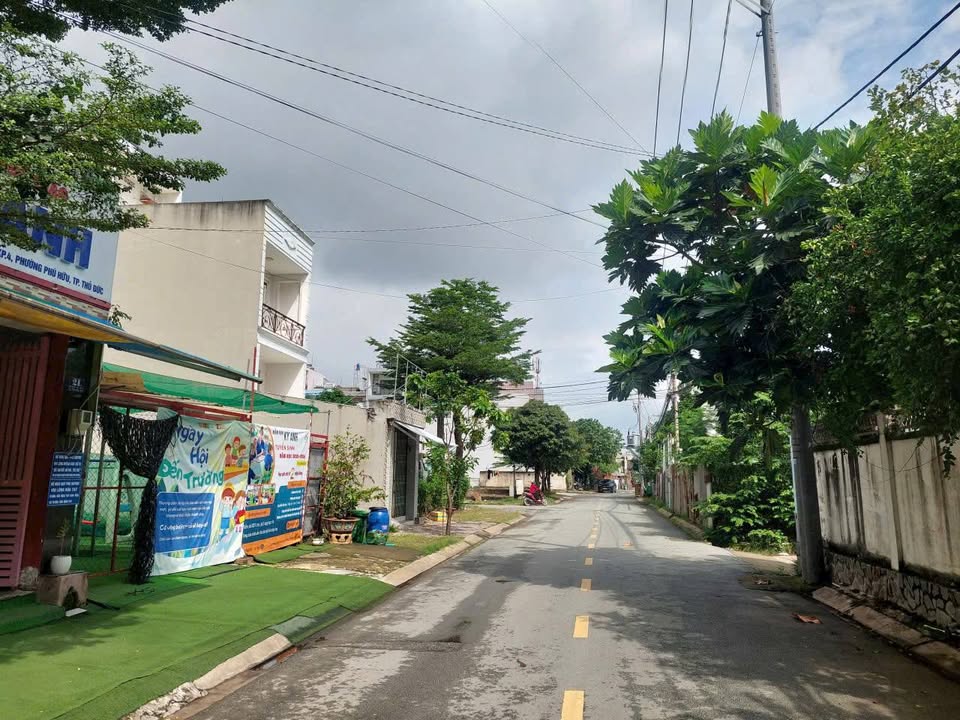 Mặt tiền kinh doanh 75m² Phú Hữu chỉ 3.x tỷ - Cơ hội vàng đầu tư!