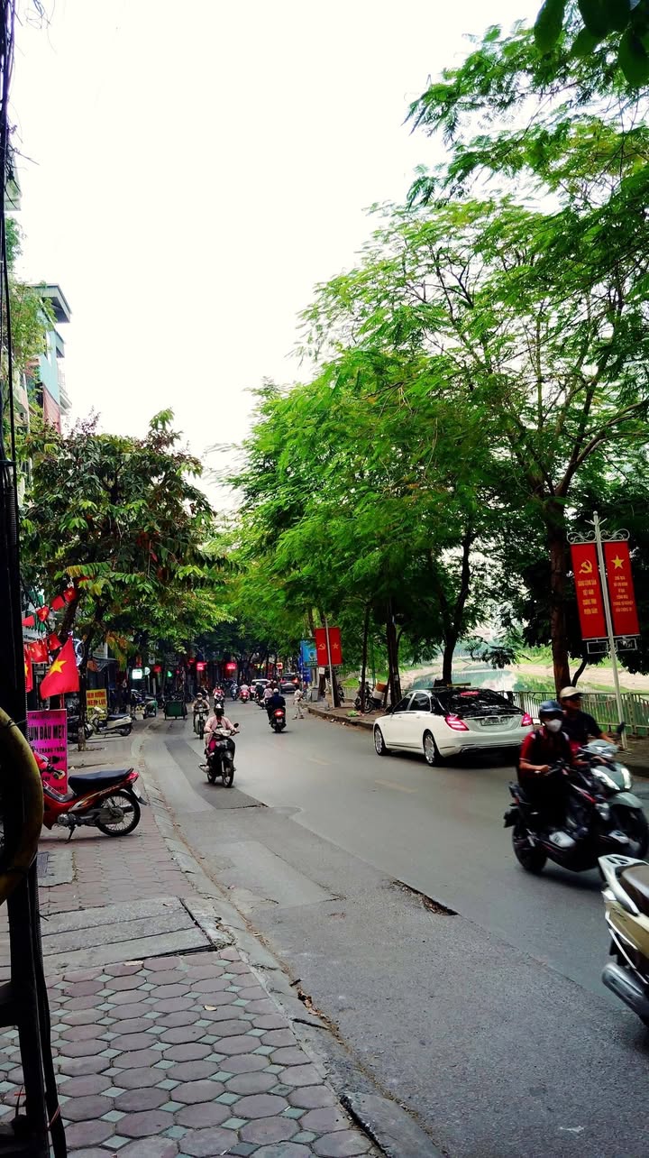 Nhà mặt phố Thanh Xuân 50m² giá 2 tỷ - Thiết kế hiện đại, ở ngay!