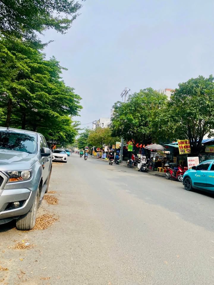 Bán nhà góc 2 mặt tiền Gò Vấp 106m² giá 11.5 tỷ - Đầu tư sinh lời cao!