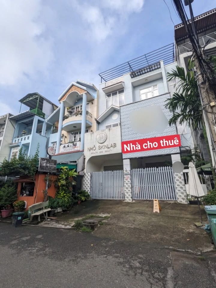 Nhà mặt tiền Đỗ Xuân Hợp, Phước Long A, 110m² giá 20 triệu - Phù hợp làm văn phòng hoặc gia đình ở lâu dài!