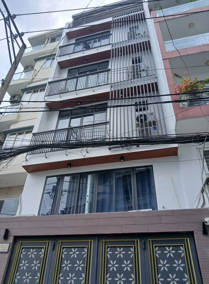 Căn hộ dịch vụ Hoàng Sa, Quận 3, 130m² giá 24 tỷ - Đầu tư sinh lời ngay!