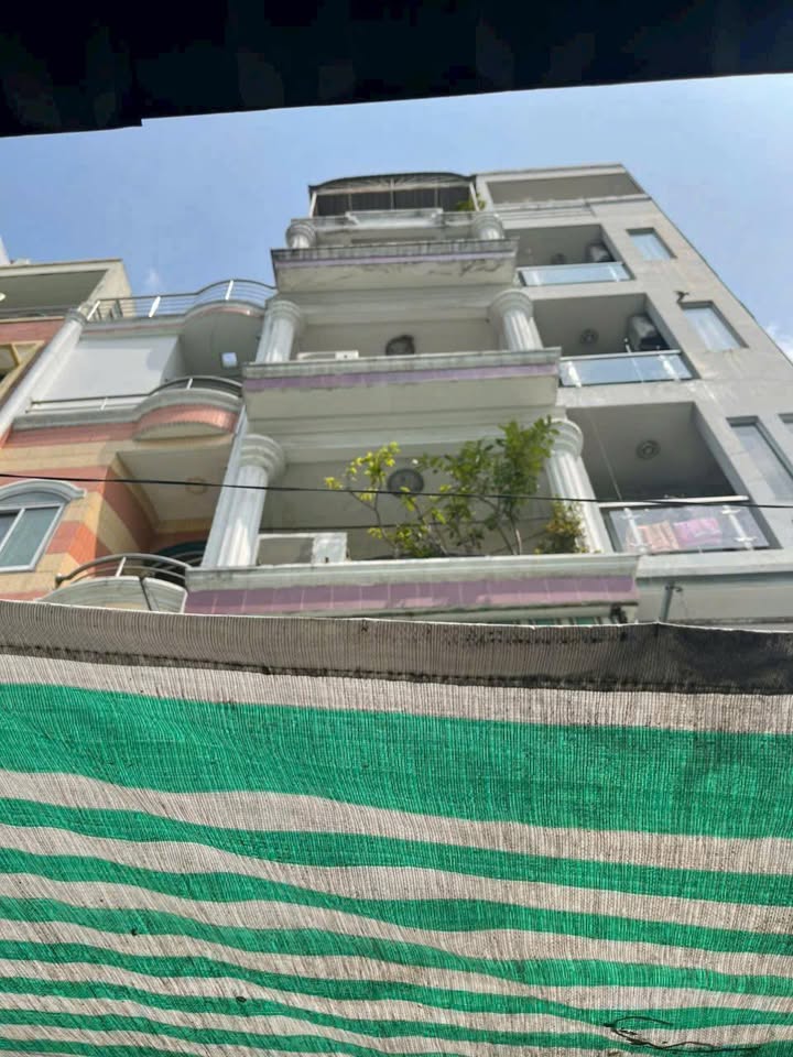 FrontHouse Mặt tiền đường Nhật Tảo, Q10, 30m² giá 7.5 tỷ - Cơ hội đầu tư hiếm có!