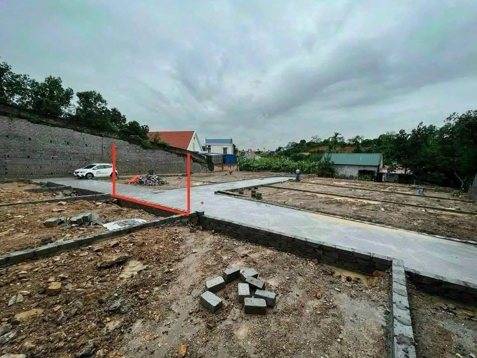 Đất nền Thôn 2, Liên Khê, Thủy Nguyên 60m² giá 300 triệu - Sổ đỏ pháp lý rõ ràng!