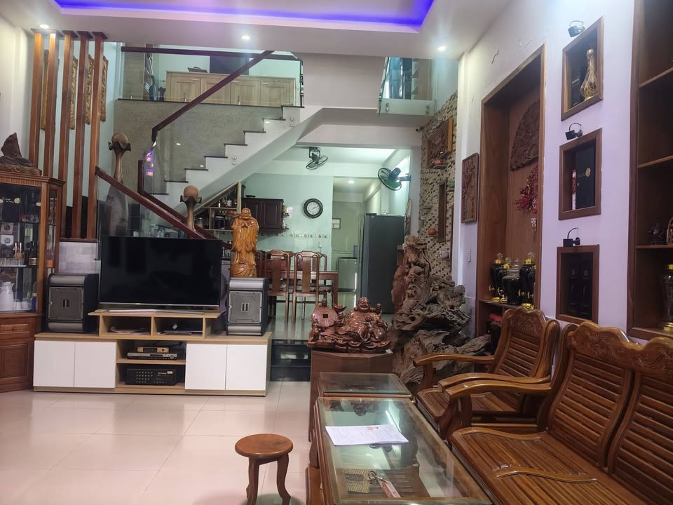 Nhà 2 mặt tiền Tô Hiệu, Liên Chiểu, 200m² giá 17 tỷ - Đầu tư sinh lời cao!