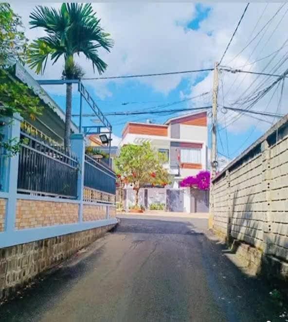 Lô đất 2 mặt tiền Nguyễn Bỉnh Khiêm, Bảo Lộc 114m² giá 2.05 tỷ - Cơ hội đầu tư tuyệt vời!