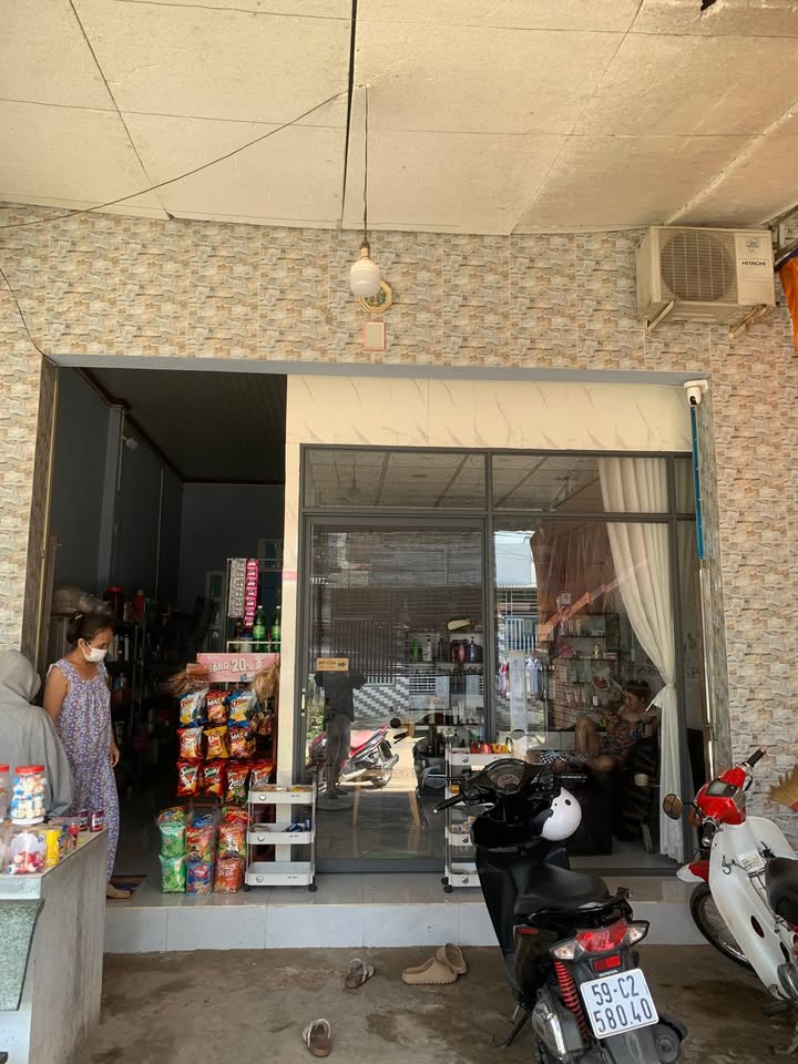 Nhà mặt tiền đường nhựa Định Quán 159m² giá 2.52 tỷ - Đang kinh doanh thu nhập ổn định!