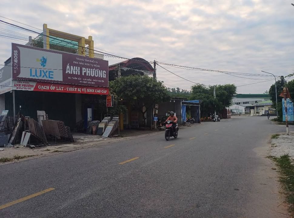 Mặt bằng kinh doanh Lưu Kiếm 150m² giá 3 tỷ - Cơ hội đầu tư sinh lời cao!