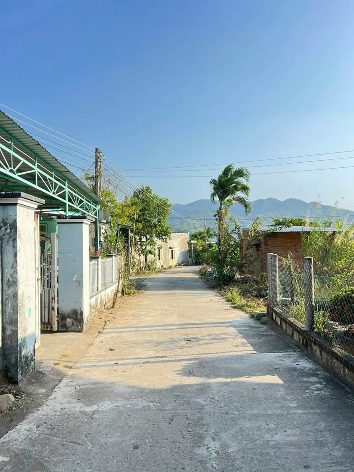 Nhà Vườn Diên Tân, Diên Khánh 200m² giá 1.45 tỷ - Chính chủ, thương lượng!