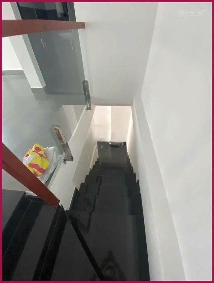 Cho Thuê Nguyên Căn Mặt Tiền Phan Đăng Lưu 44m² - Khu Kinh Doanh Sầm Uất!