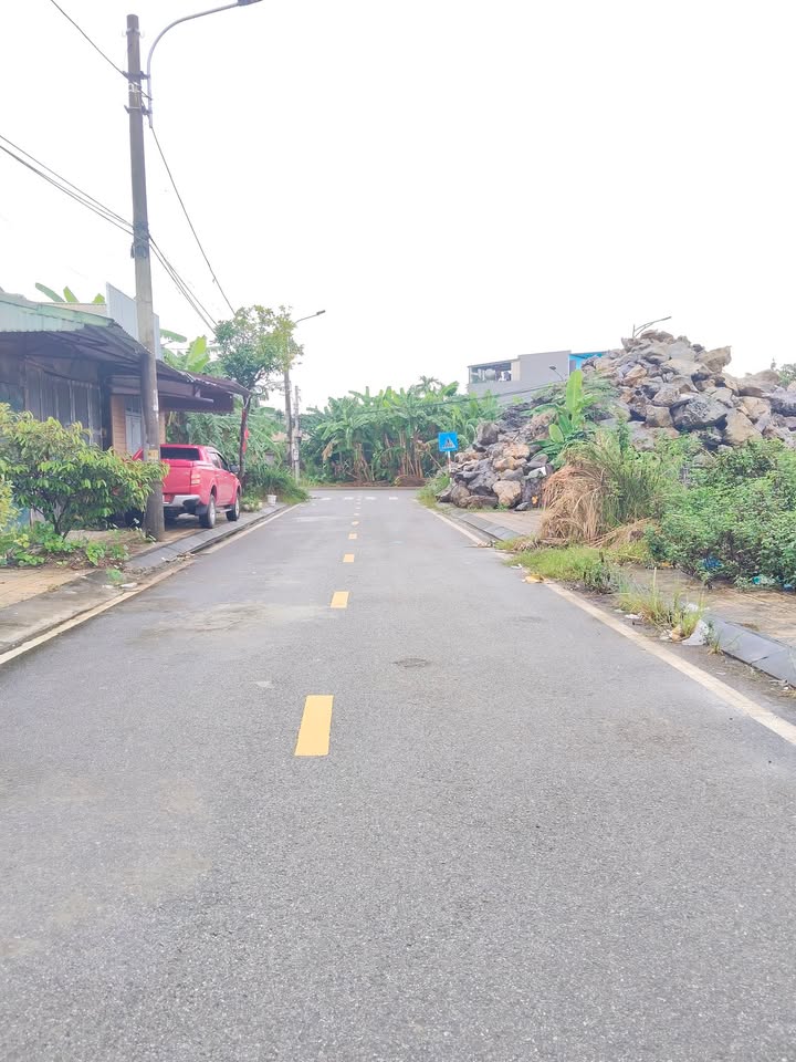 Đất phân lô Phù Vân 99m² giá 2 tỷ - Vỉa hè rộng rãi, đầu tư sinh lời!