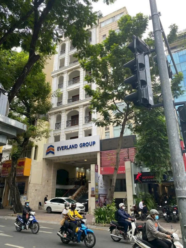 Tòa nhà mặt tiền Trương Định, Quận 3, 225m² giá 285 tỷ - Đầu tư sinh lời hấp dẫn!