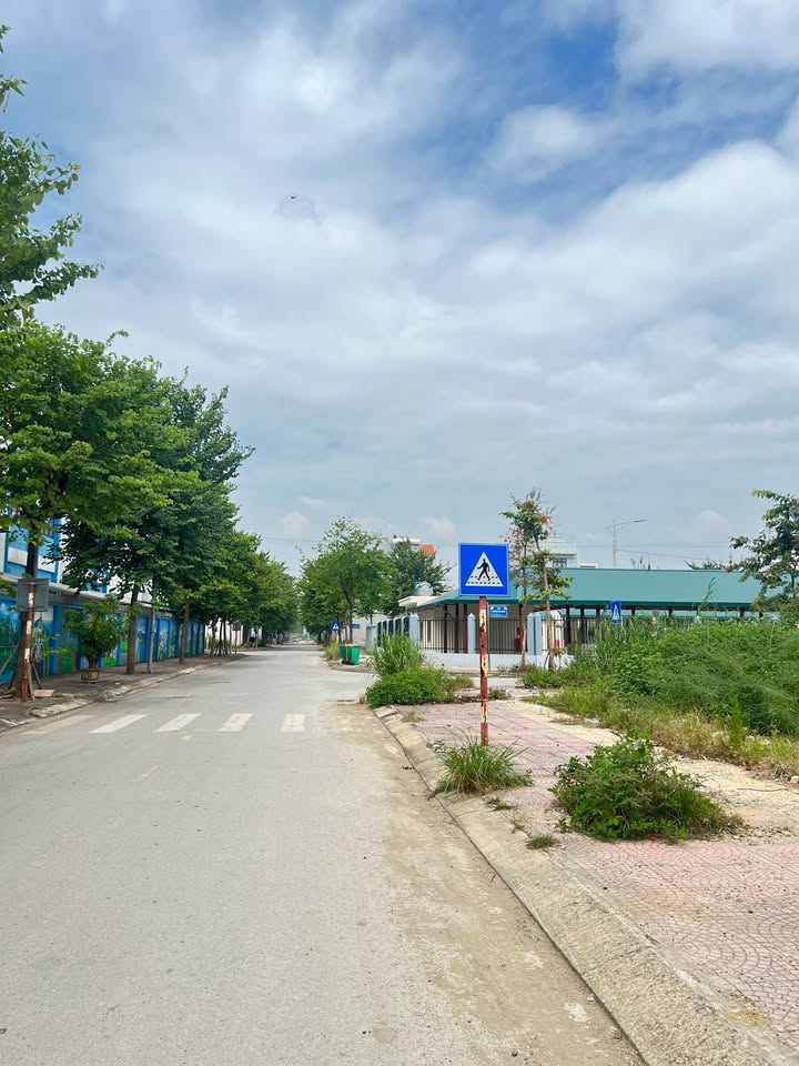 Đất nền TĐC Mai Pha 75m² giá 2 tỷ - Vị trí trung tâm, tiện ích đầy đủ!