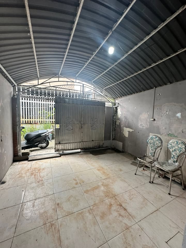 Nhà cho thuê Hẻm 103 Quang Trung 80m² giá 3 triệu - Không gian thoáng đãng, tiện nghi đầy đủ!