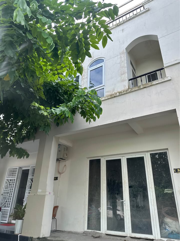 Nhà FrontHouse Số 4, Long Xuyên, 90m² giá 4.7 tỷ - Kinh doanh và ở ngay!