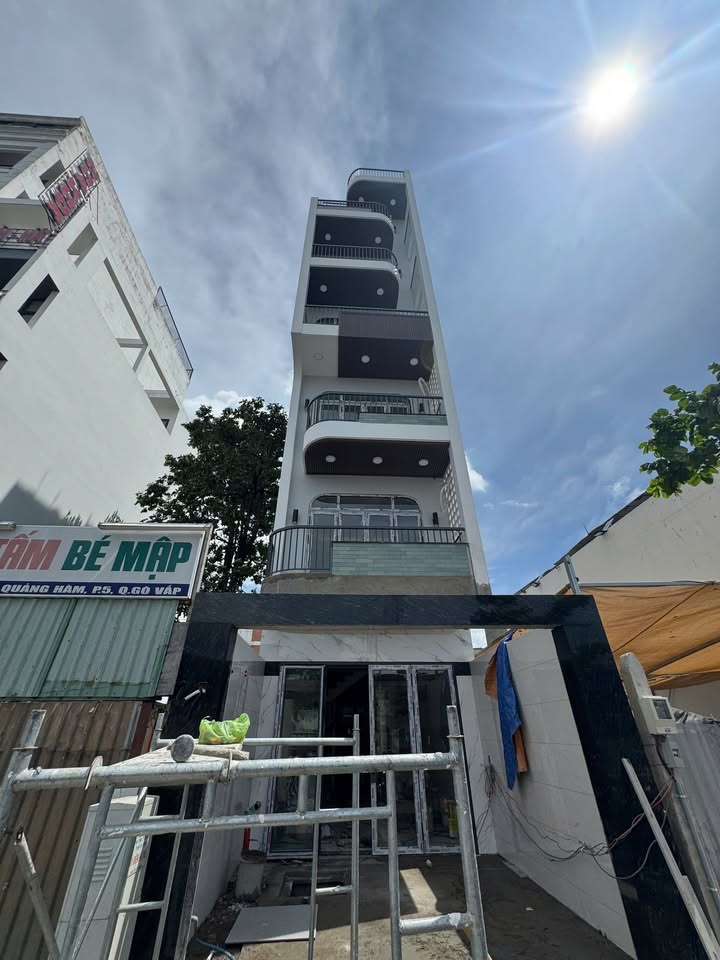 Nhà nguyên căn cho thuê mặt tiền Dương Quảng Hàm 80m² - Thích hợp làm văn phòng và kinh doanh!