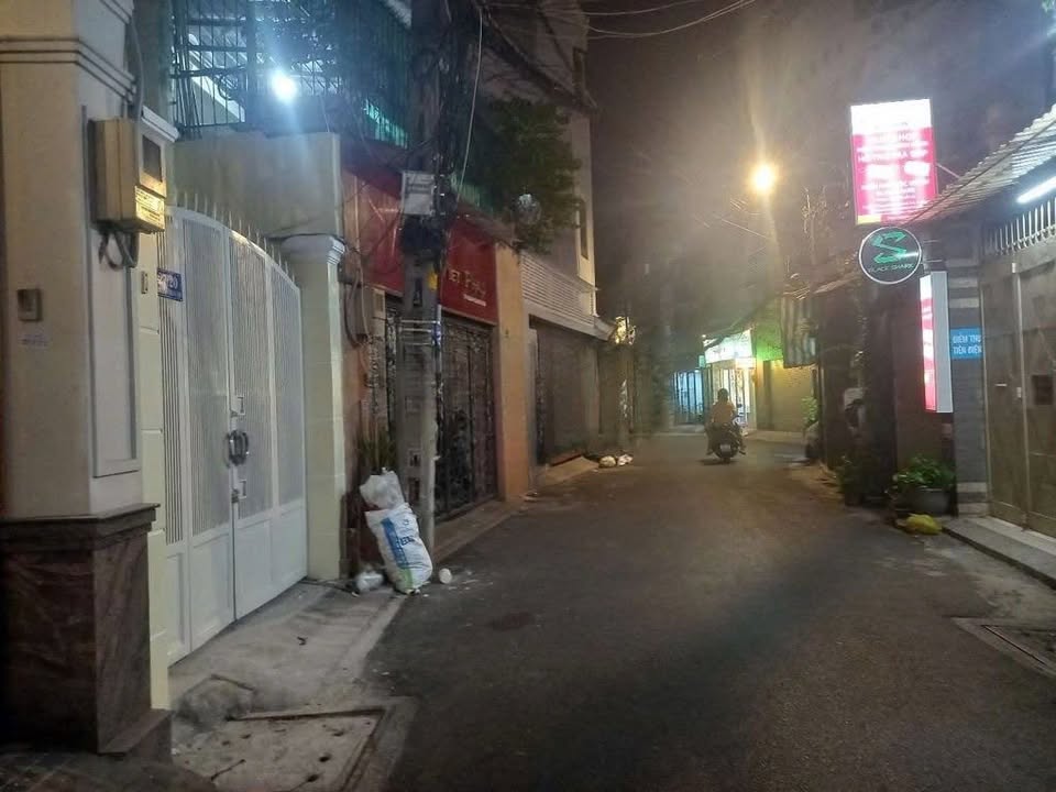 Mặt bằng kinh doanh Nguyễn Đình Khơi, Tân Bình 37m² chỉ 19 triệu/tháng - Giá tốt cho mọi loại hình kinh doanh!