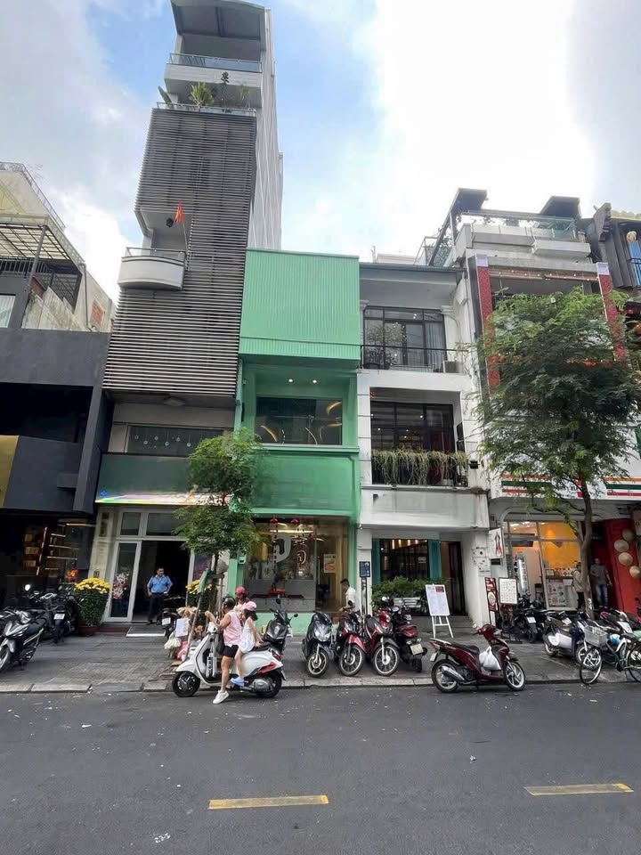 Cho thuê Front House 92m² Ngô Đức Kế - Vị trí đắc địa tại trung tâm quận 1!