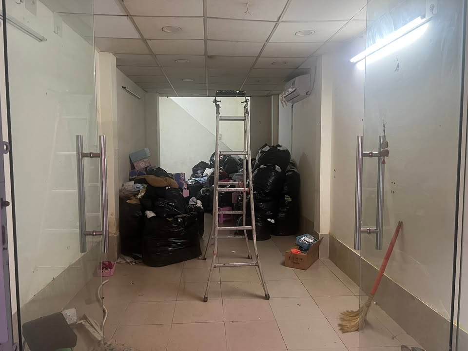 Mặt bằng cho thuê mặt tiền đường Minh Phụng, quận 11, diện tích 33m² - Kinh doanh sầm uất!