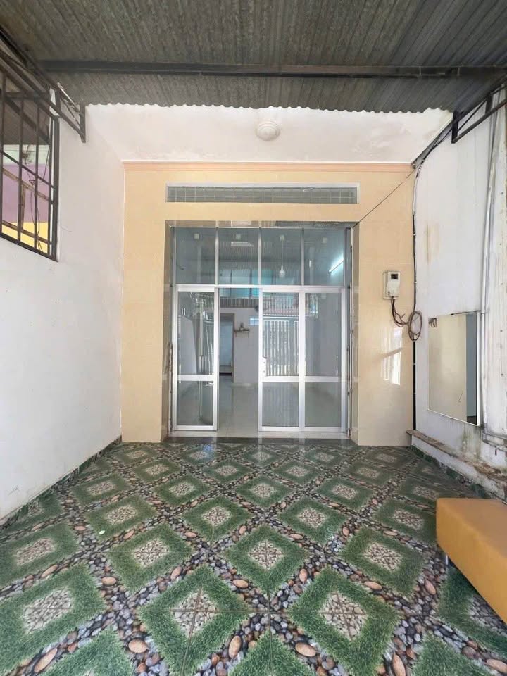 Nhà cấp 4 cho thuê mặt tiền Tân Lợi BMT 2PN giá chỉ 5 triệu/tháng!