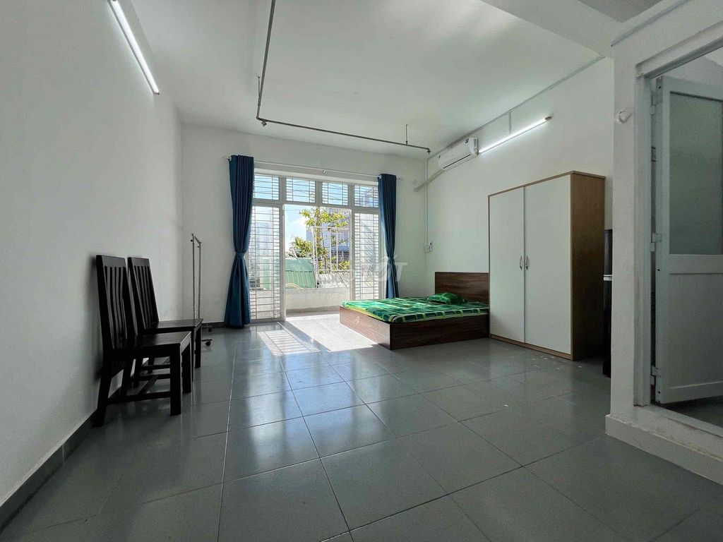 Phòng cho thuê 30m² mặt tiền Phạm Thế Hiển giá 4.5 triệu - Không chung chủ, an ninh 24/24!