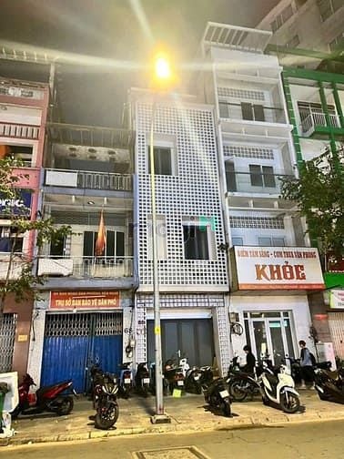 Nhà hàng 560m² ngay chân Bitexco 68 tầng, Quận 1 - Thích hợp kinh doanh đa ngành!