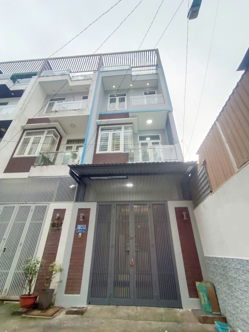 Nhà sang trọng 1 trệt 3 lầu Nguyễn Thị Kiểu, Quận 12 giá 5.98 tỷ - Sẵn sàng vào ở!