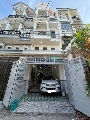 Nhà 4 tầng hẻm ô tô Lâm Thị Hố 65m² giá 5 tỷ - Vị trí đắc địa, tiện ích đầy đủ!