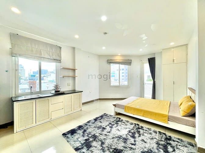 Căn Hộ 40m² Mới Xây Ban Công Thoáng Ngay Landmark 81 - Giá Chỉ 6.2 Triệu!