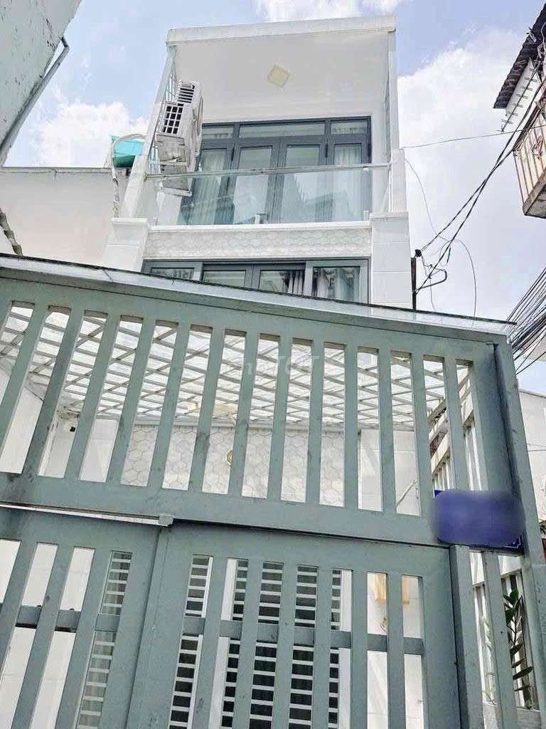 Nhà mới 33m² Đường Vĩnh Hội, Quận 4 - Nở hậu phong thủy làm ăn tốt!