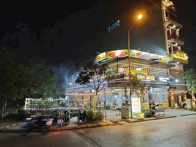 Cho thuê nhà mặt phố Trung Hòa 570m² giá 115 triệu - Địa điểm lý tưởng cho kinh doanh!