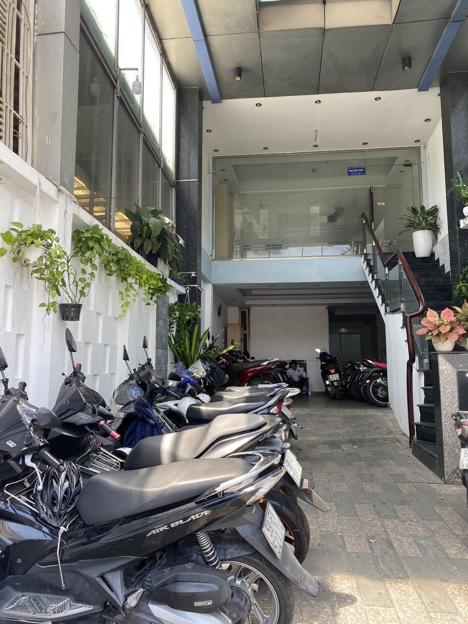 Cho thuê văn phòng cao cấp Quận Bình Thạnh 30m² - Vị trí trung tâm, không gian chuyên nghiệp!