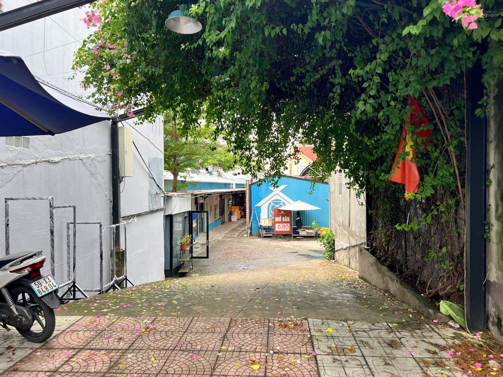 Đất mặt tiền Đình Phong Phú 719m² giá 39 tỷ - Khu dân cư đông đúc, giao thông thuận lợi!