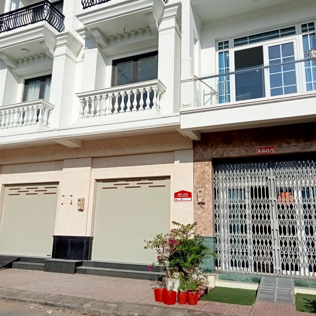 Nhà hoàn thiện 4 tầng mặt tiền kinh doanh Cái Vồn 81m² giá 8.25 tỷ - Đầu tư sinh lời ngay!