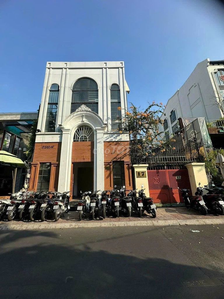 Nhà Mặt Tiền Nguyễn Thị Diệu Quận 3, Diện tích 700m² - Kinh doanh đa ngành nghề!
