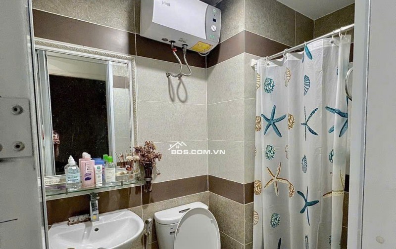 Chung cư Screc Tower 78m² giá 12.5 triệu - Căn góc thoáng mát, nội thất cơ bản
