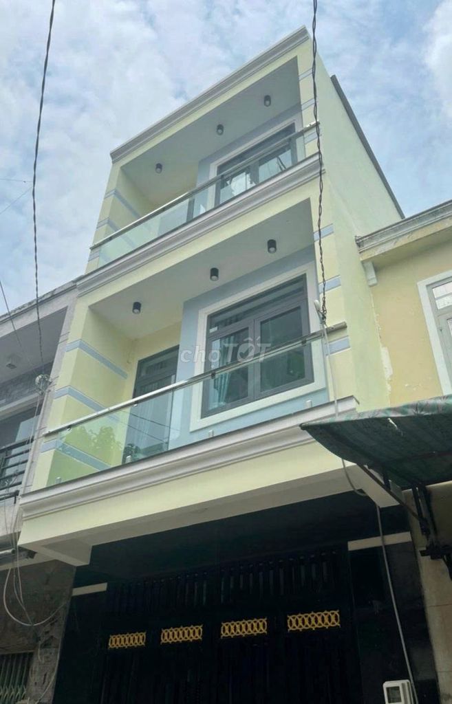 Nhà Mặt Tiền Bà Hạt P.8 Q.10 42m² giá chỉ 16.5 triệu - Thích hợp làm văn phòng, spa