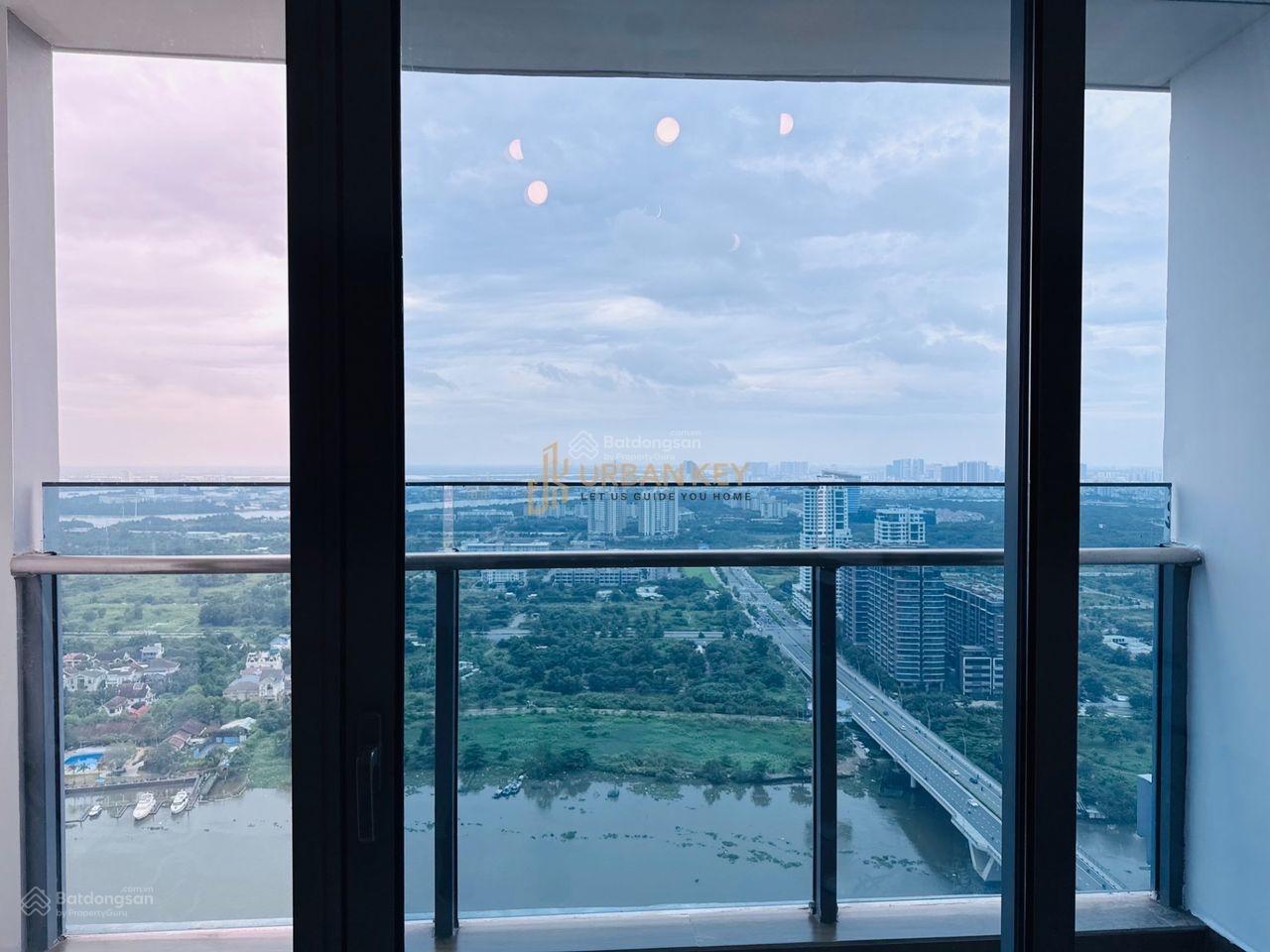 Căn hộ Sunwah Pearl Bình Thạnh 128m² giá 63 triệu - Full nội thất, chỉ việc dọn vào!