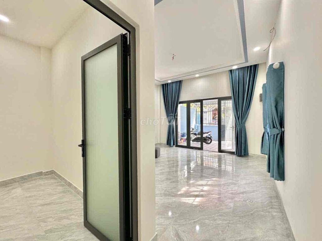 Nhà nguyên căn Dĩ An 80m² giá 8 triệu - Full nội thất sang trọng!