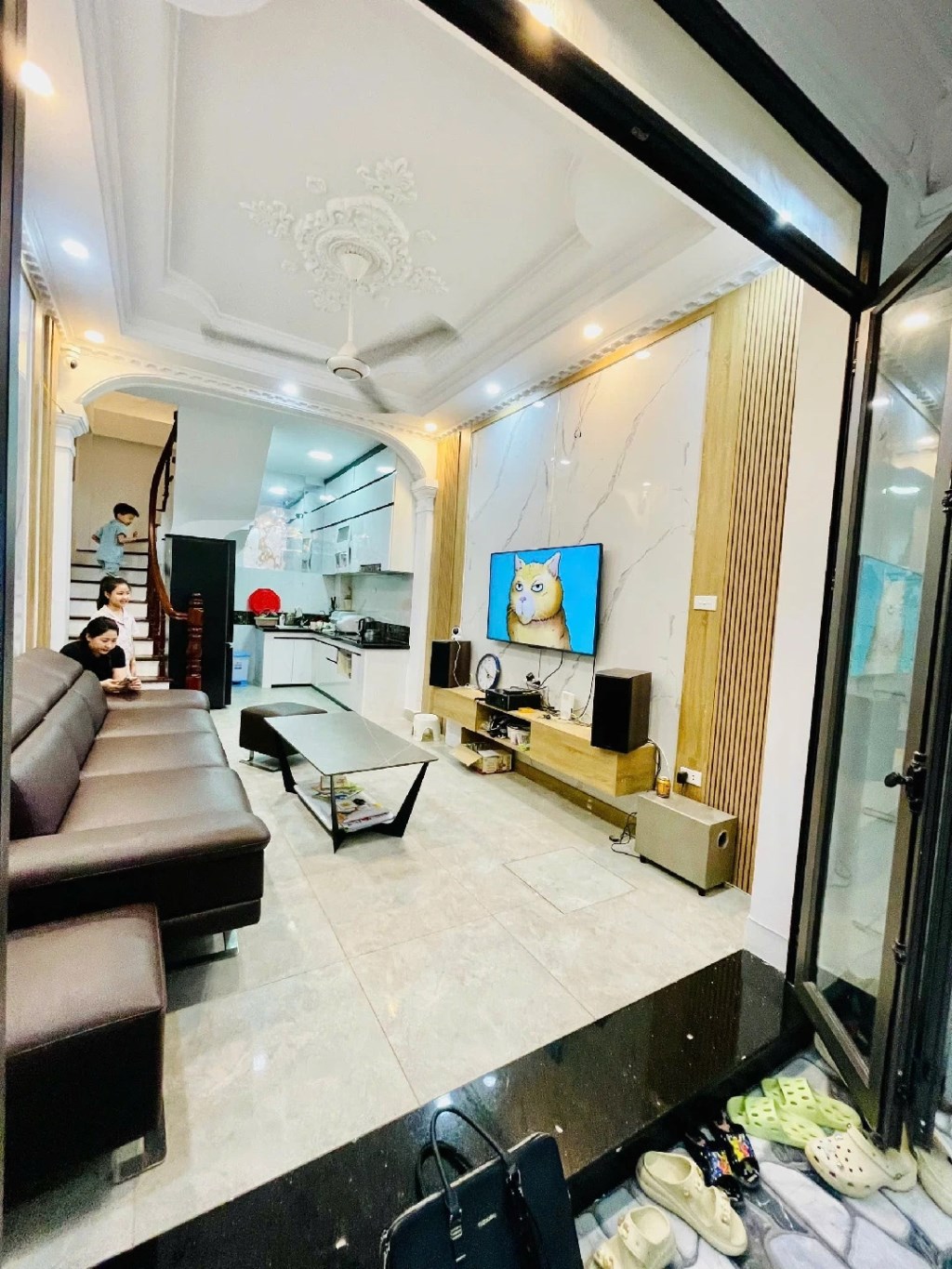 Nhà phố Láng Hạ 29m² giá 8.5 tỷ - Vị trí đắc địa không ngập lụt!