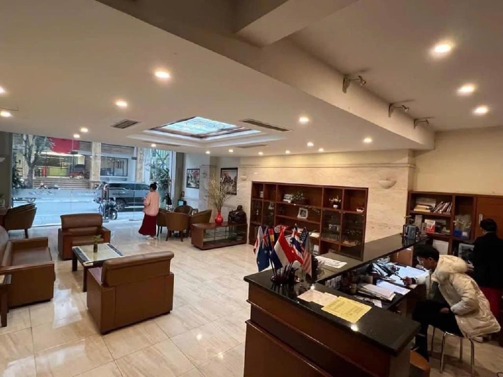 Khách sạn 15 tầng tại Ba Đình, 150m² giá 165 tỷ - Dòng tiền 500 triệu/tháng