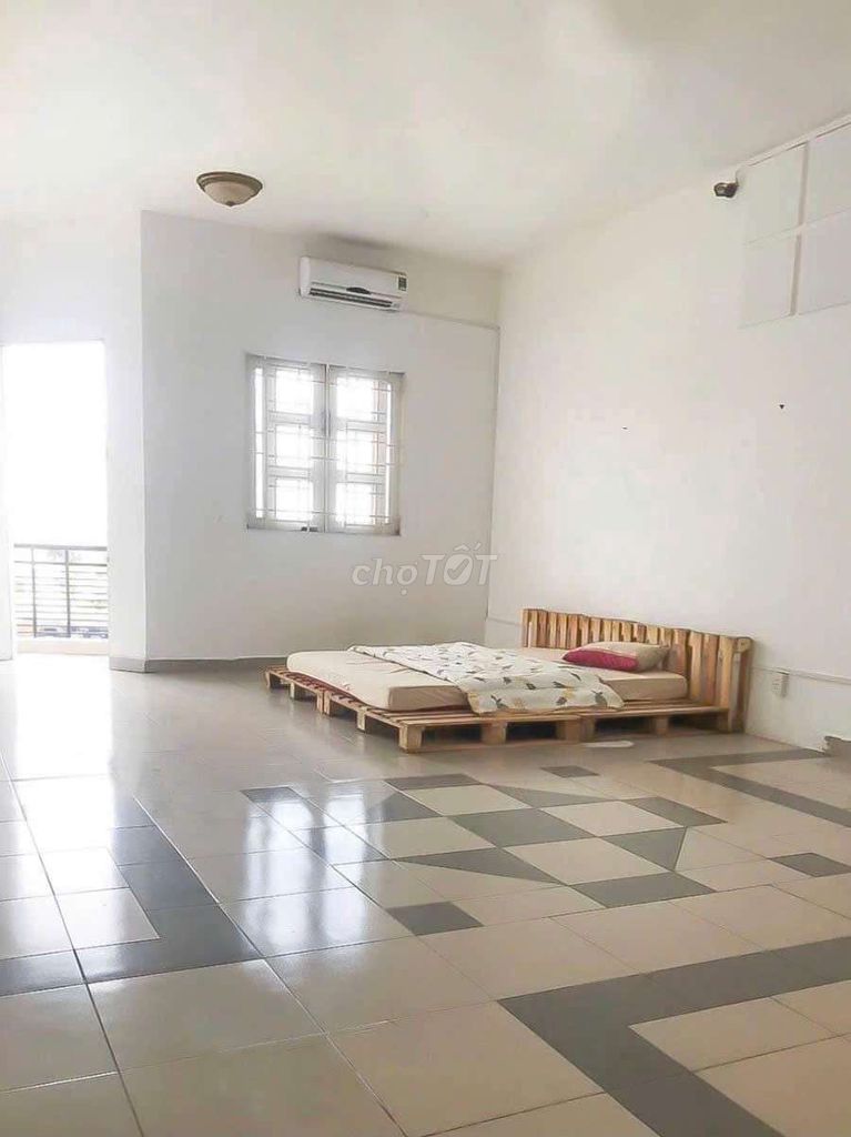 Studio cho thuê 50m² Ban công thoáng - Gần UTH HUTECH chỉ 5 triệu