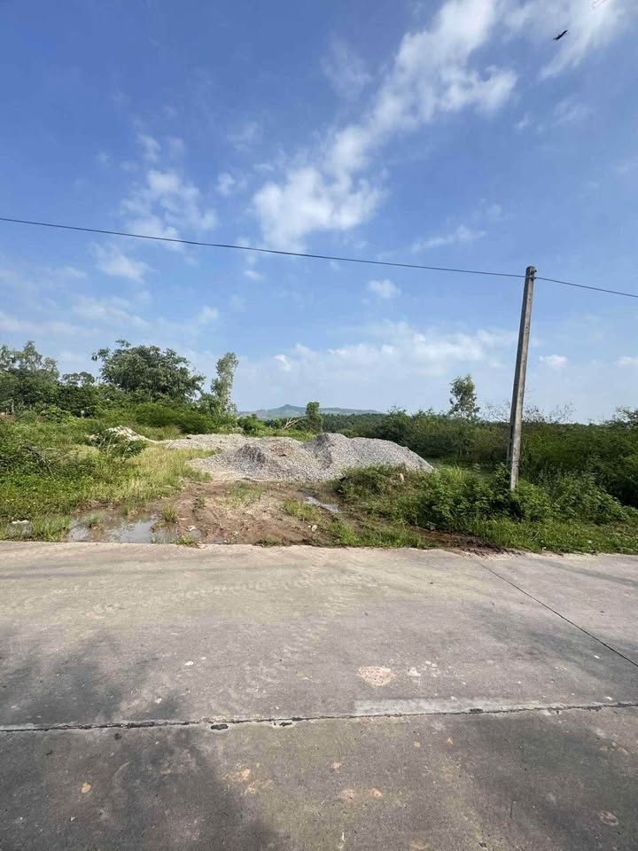 Lô đất góc 2 mặt tiền đường Thủy Sản 186m² giá 800 triệu - Cơ hội hiếm có!