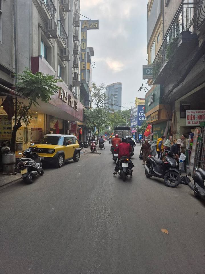 Nhà nhỏ Yên Phụ Tây Hồ 24m² giá 1.18 tỷ - An sinh đỉnh cao!