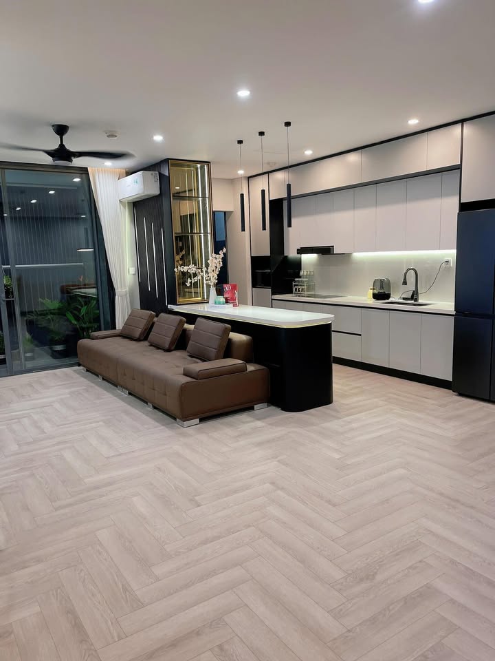 Căn hộ 2PN 6th Element Tây Hồ 83m² - Chính chủ bán gấp, view thoáng!