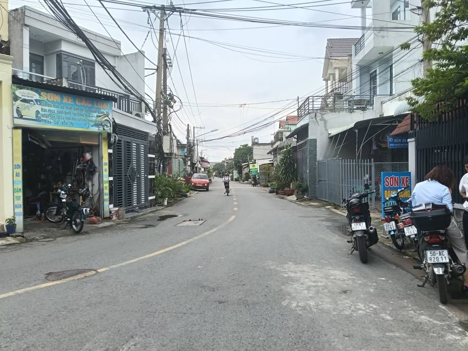 Nhà mặt tiền kinh doanh Nguyễn Đức Thiệu, Dĩ An 88m² giá nhỉnh 6 tỷ - Đầu tư sinh lời!